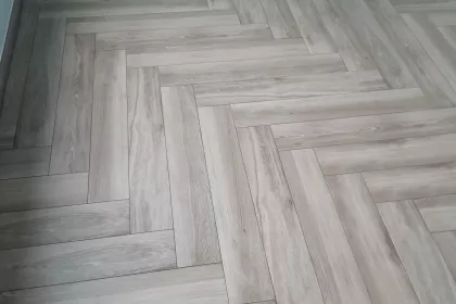 Bigger view of Vloer- &amp; tegelwerken regio Moorsele, Wevelgem, Menen, Kortrijk, Ledegem, Roeselare en Izegem.