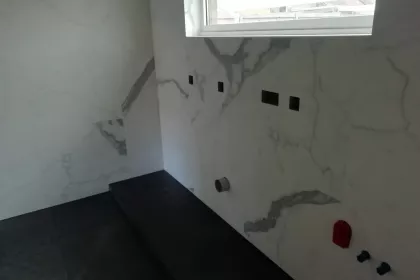 Bigger view of Badkamer renovaties regio Moorsele, Wevelgem, Menen, Kortrijk, Ledegem, Roeselare en Izegem.